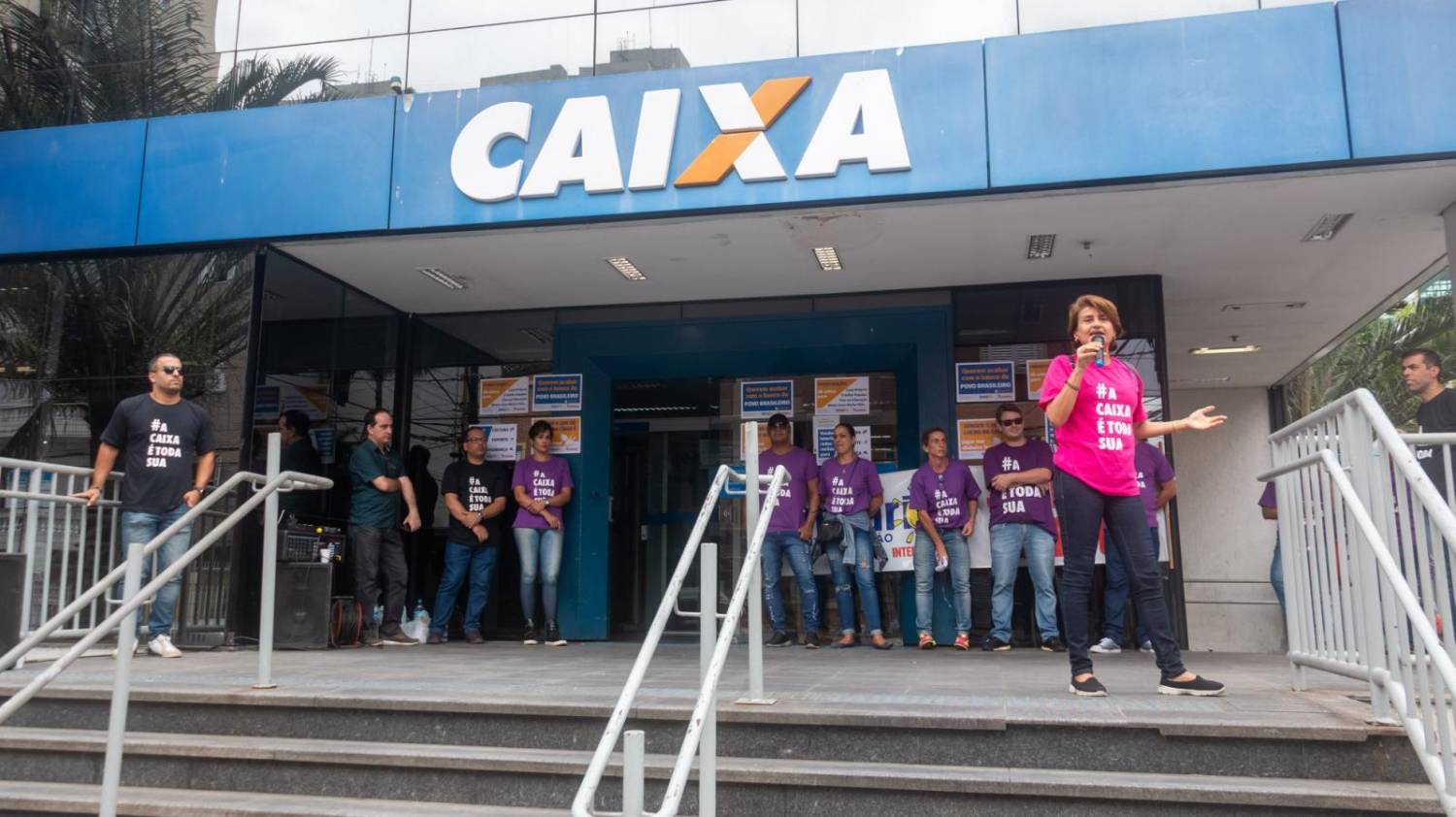 Movimento sindical cobra negociação sobre reestruturação da Caixa Movimento sindical cobra negociação sobre reestruturação da Caixa