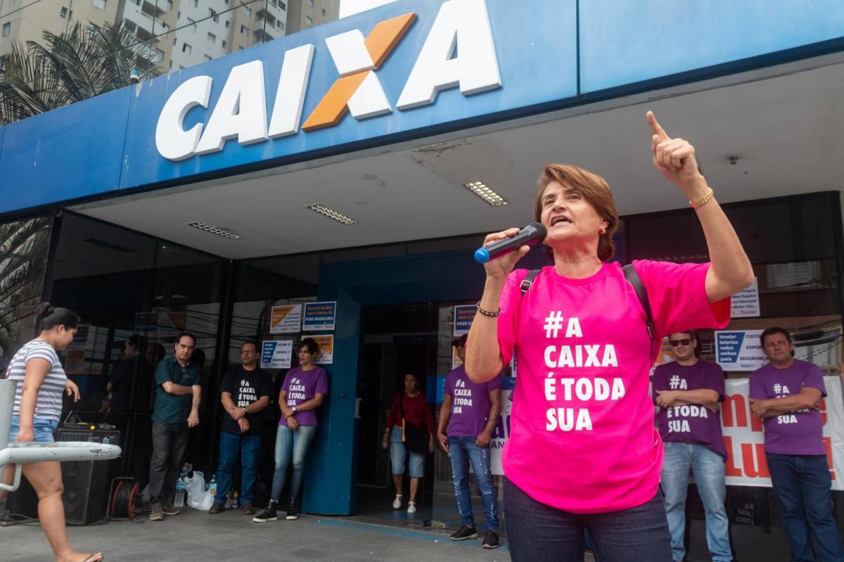 Sindicato protesta contra privatização da Caixa