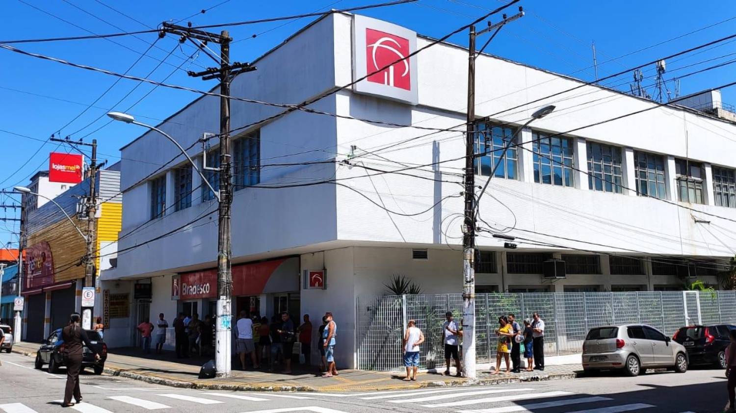 Bancos anunciam alteração no horário de atendimento das agências Bancos anunciam alteração no horário de atendimento das agências