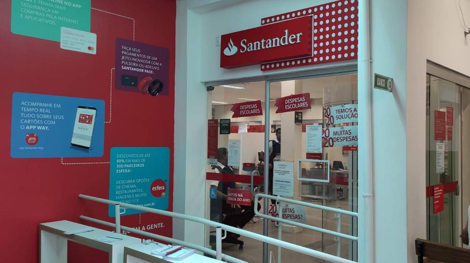 Cobrar metas durante a pandemia é querer desumanizar os bancários Cobrar metas durante a pandemia é querer desumanizar os bancários