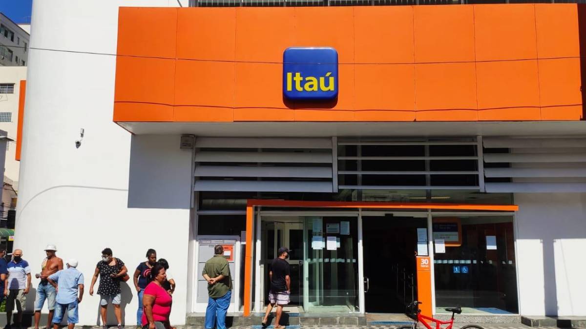 Bancários debatem sobre férias e banco de horas com o Itaú