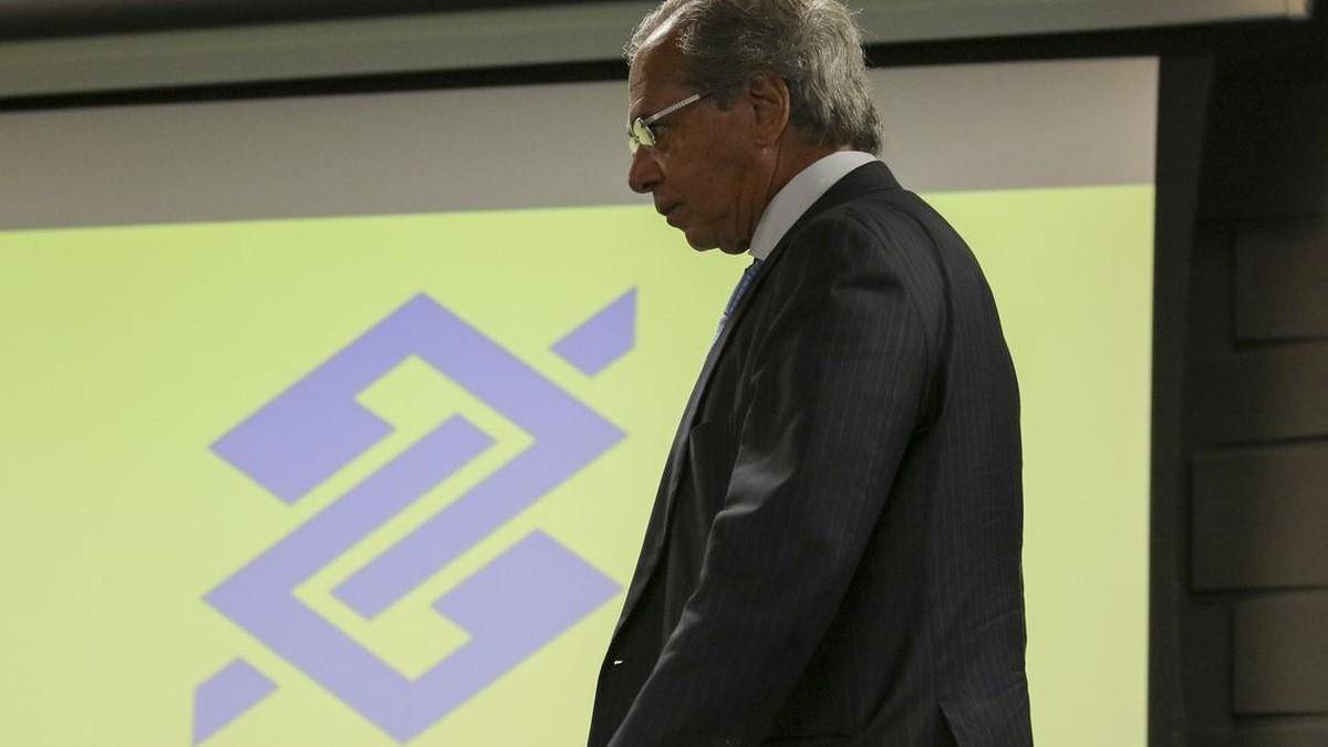 Guedes sonha vender o Banco do Brasil: como isso afetaria a população brasileira?