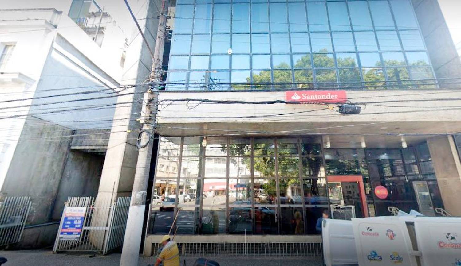 Santander tem 13 bancários com Covid-19 na Baixada Santista