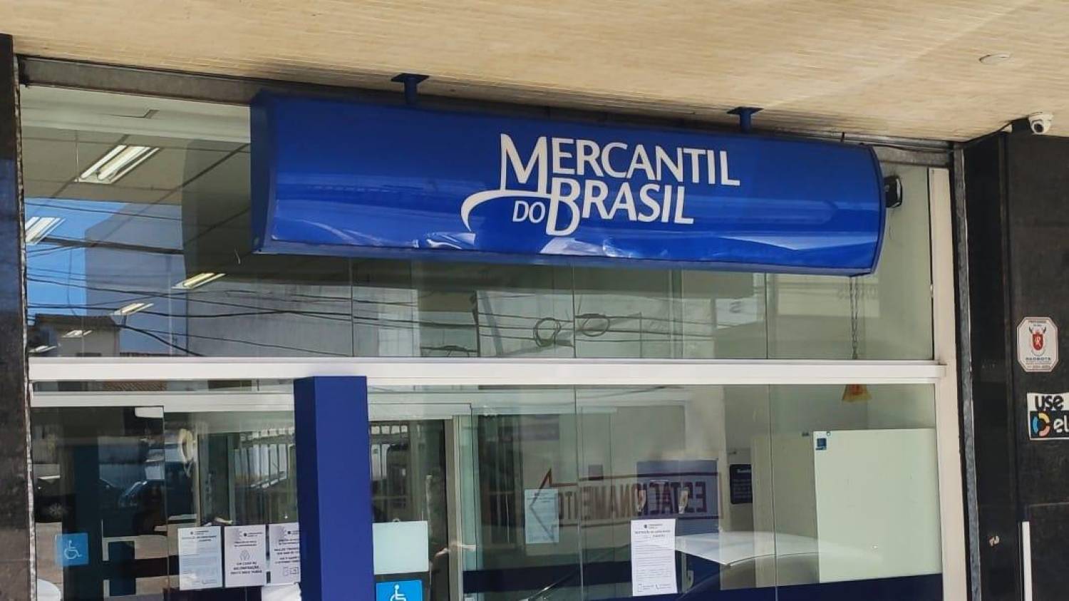 Mercantil: bancários conquistam indenizações para demitidos e garantias para funcionários da ativa Mercantil: bancários conquistam indenizações para demitidos e garantias para funcionários da ativa
