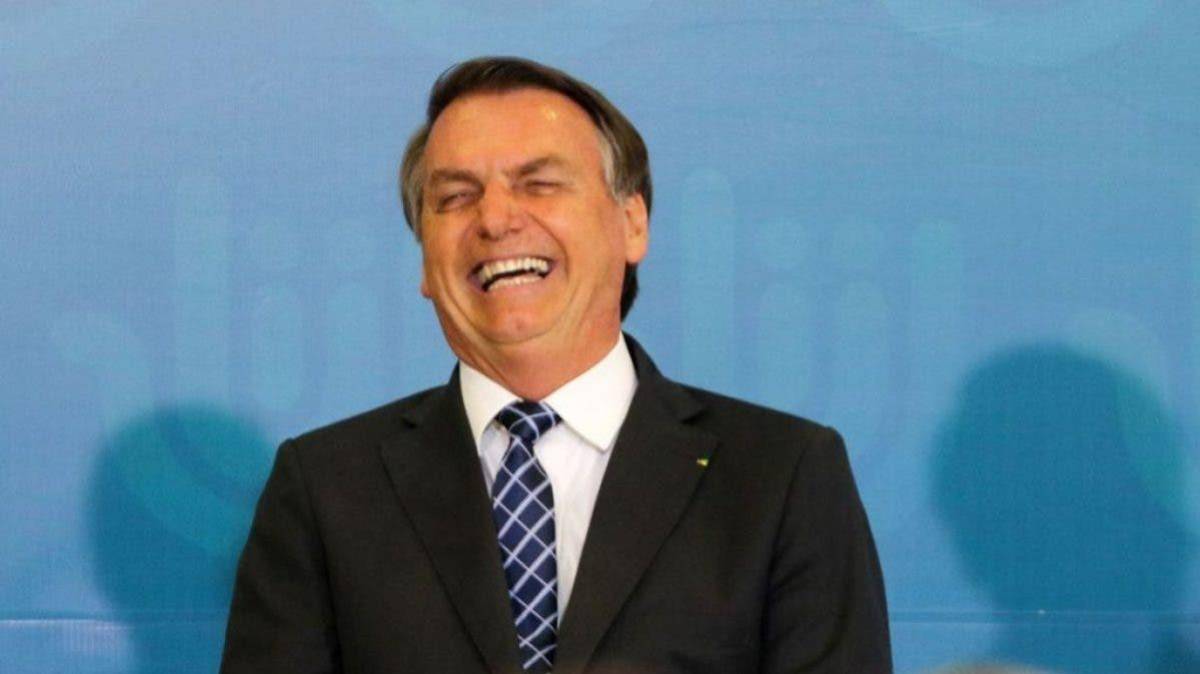 Na calada da noite, Bolsonaro edita MP que facilita venda de ativos da Caixa