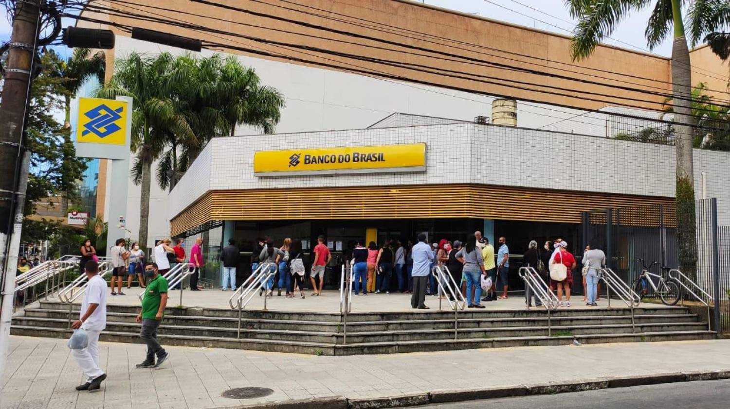 Banco do Brasil quer retirar direitos dos funcionários