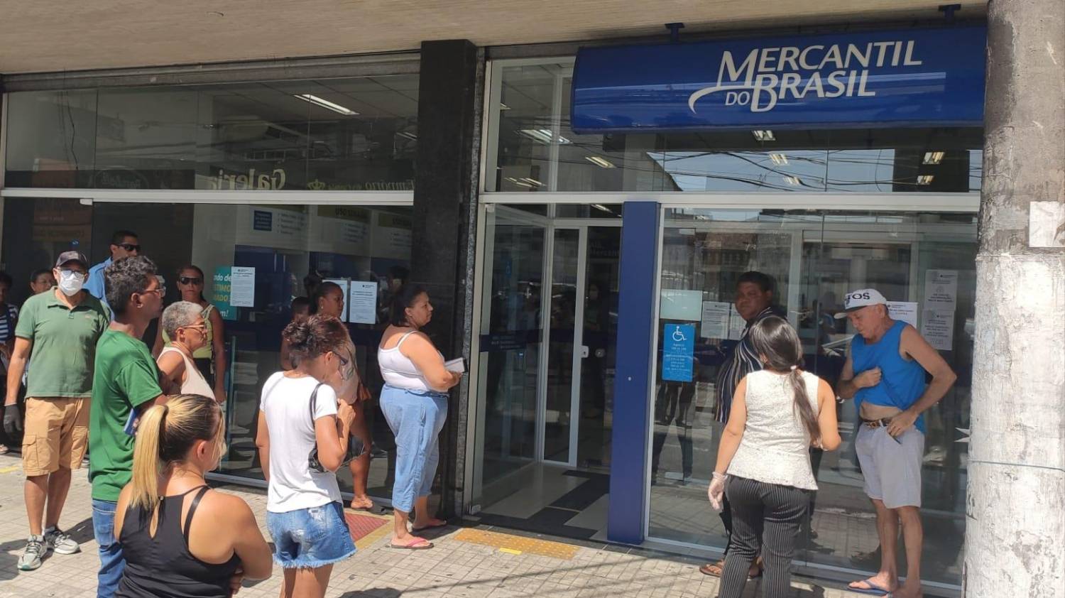 Sindicatos reagem contra intransigência do MB em relação as demissões Sindicatos reagem contra intransigência do MB em relação as demissões