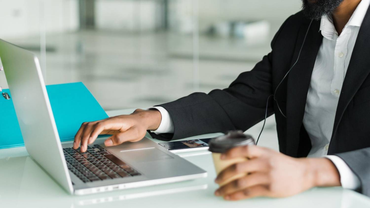 Bradesco é condenado por má-fé ao impugnar audiência telepresencial Bradesco é condenado por má-fé ao impugnar audiência telepresencial