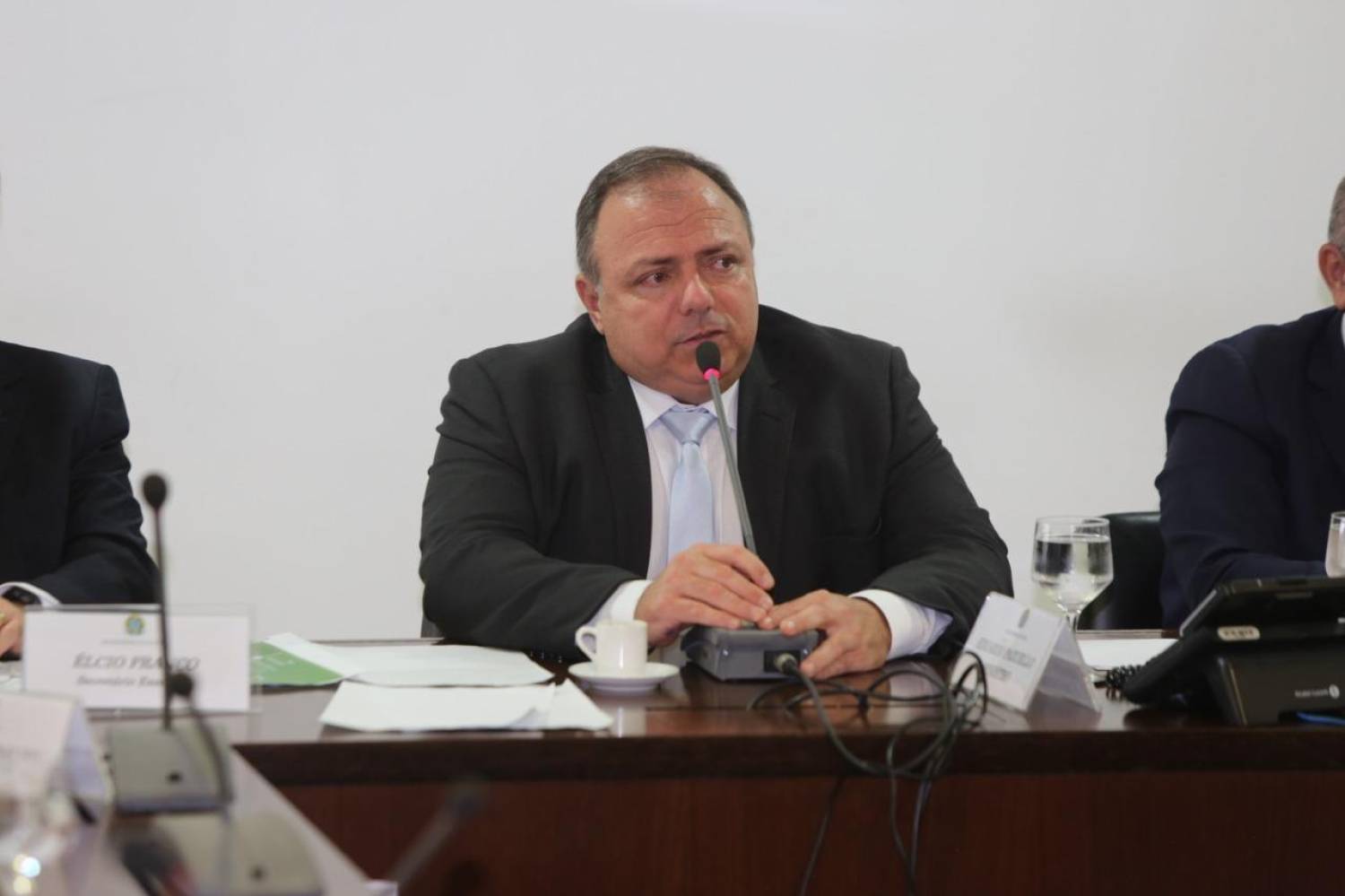 Canadá autoriza o uso emergencial da vacina da Pfizer contra Covid-19 Canadá autoriza o uso emergencial da vacina da Pfizer contra Covid-19