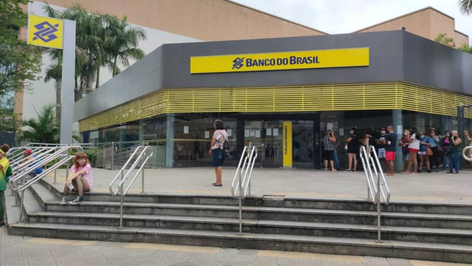 Estão sucateando o Banco do Brasil para a privatização, dizem funcionários Estão sucateando o Banco do Brasil para a privatização, dizem funcionários