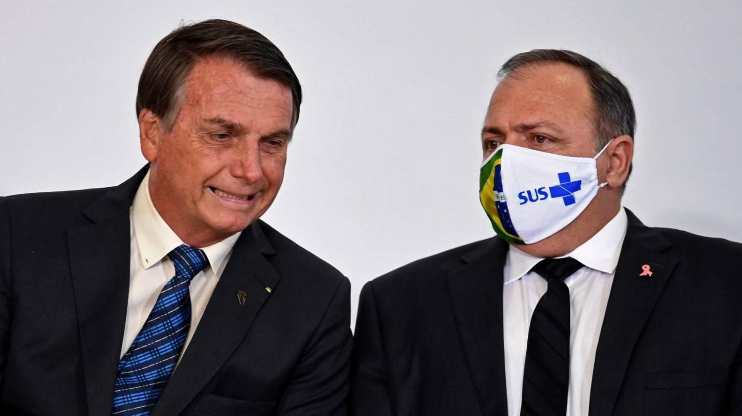 Ex-procuradores dizem à PGR que Bolsonaro cometeu crimes contra saúde