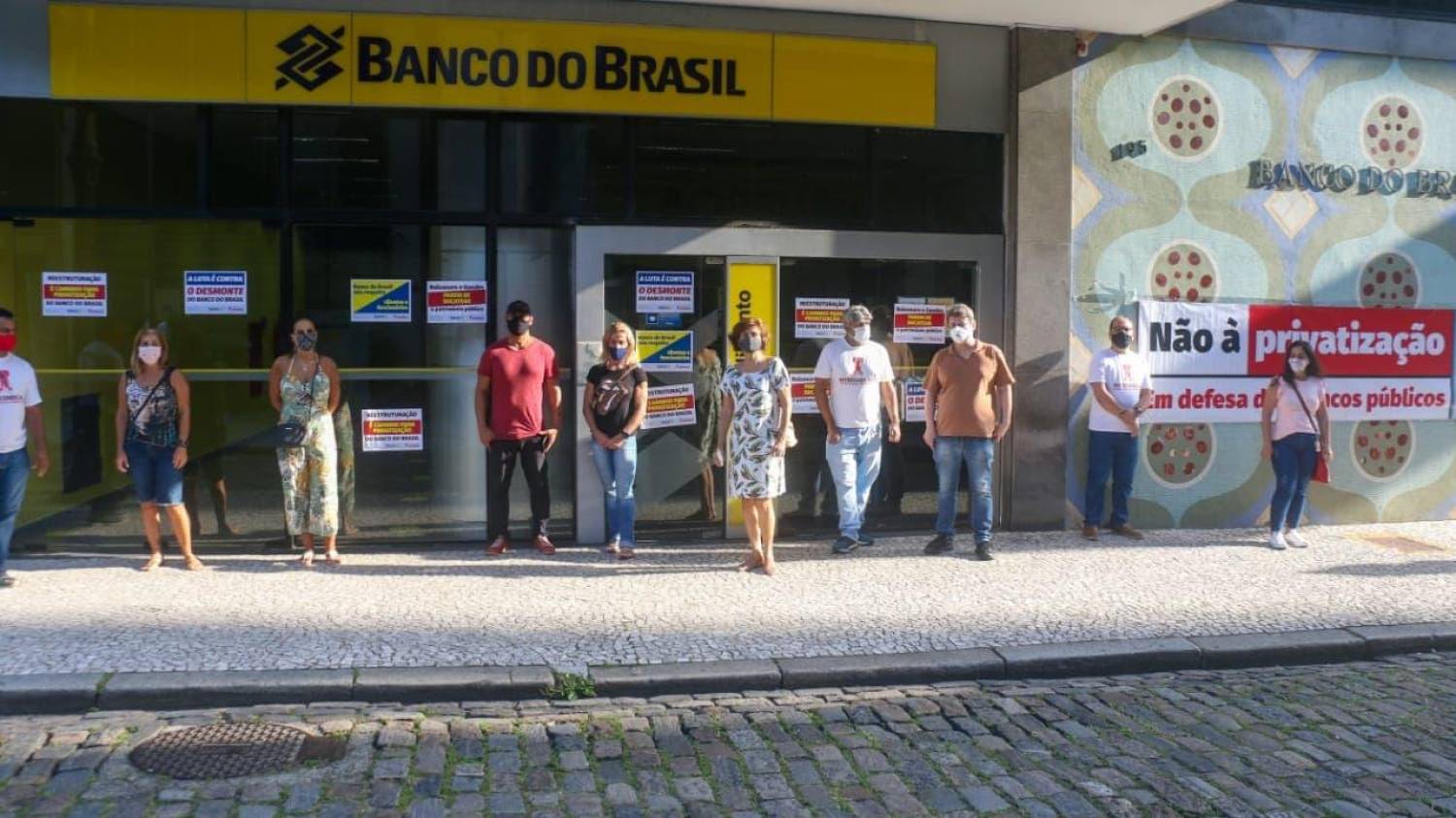 Funcionários do BB definem calendário de luta contra reestruturação Funcionários do BB definem calendário de luta contra reestruturação