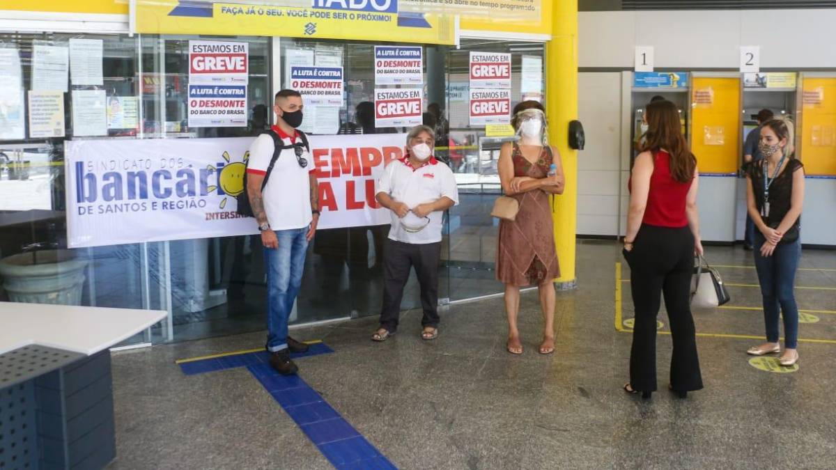 BB tenta intimidar grevistas em São Vicente/SP