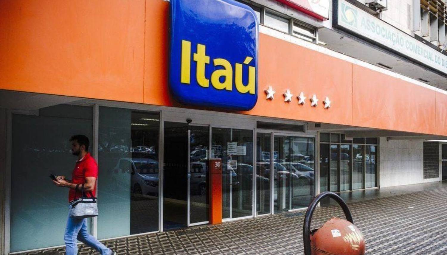 Com peso das provisões, lucro do Itaú soma R$ 18,536 bilhões em 2020 Com peso das provisões, lucro do Itaú soma R$ 18,536 bilhões em 2020