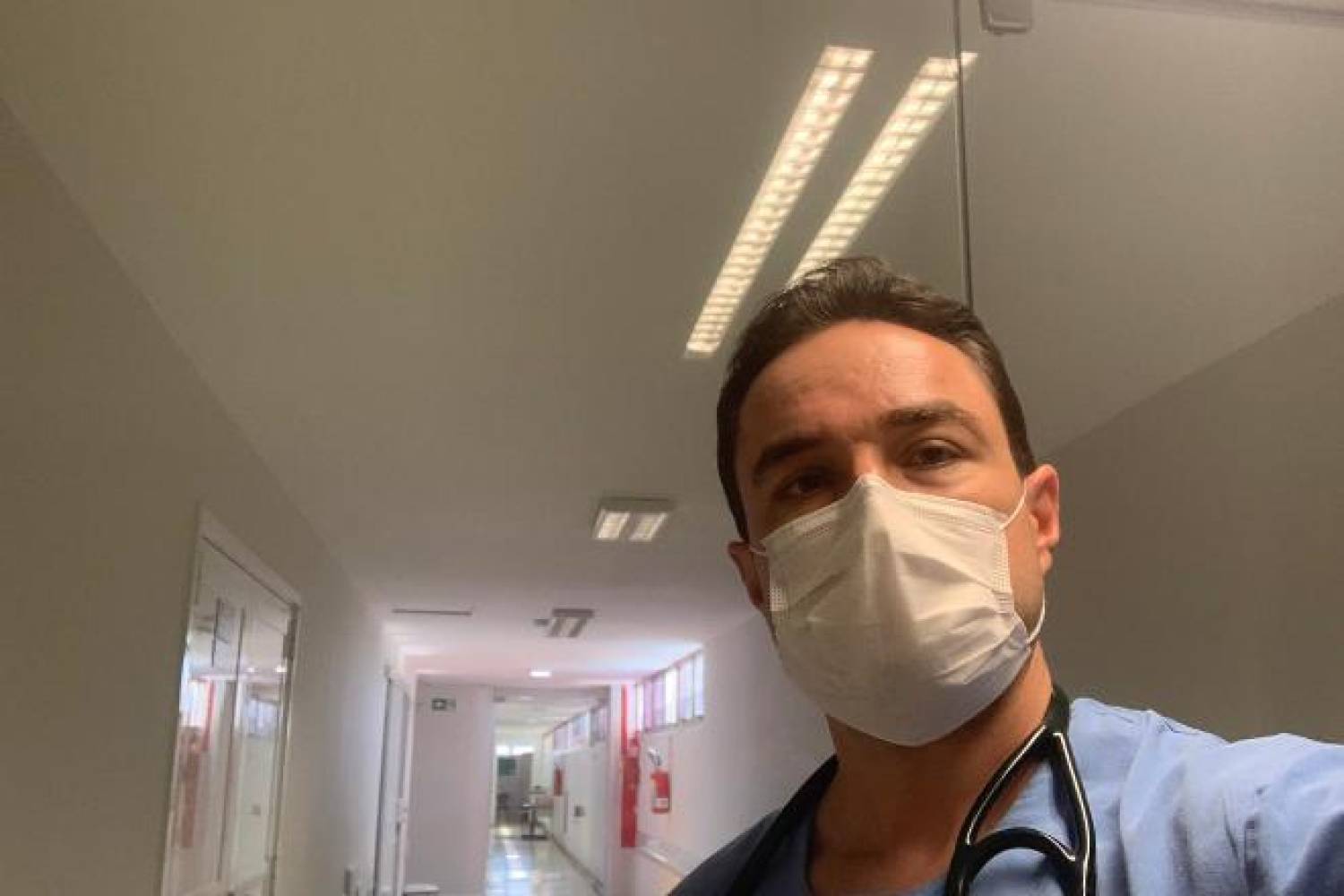 Covid: Brasil vai completar 20 dias com mais de mil mortes por dia Covid: Brasil vai completar 20 dias com mais de mil mortes por dia