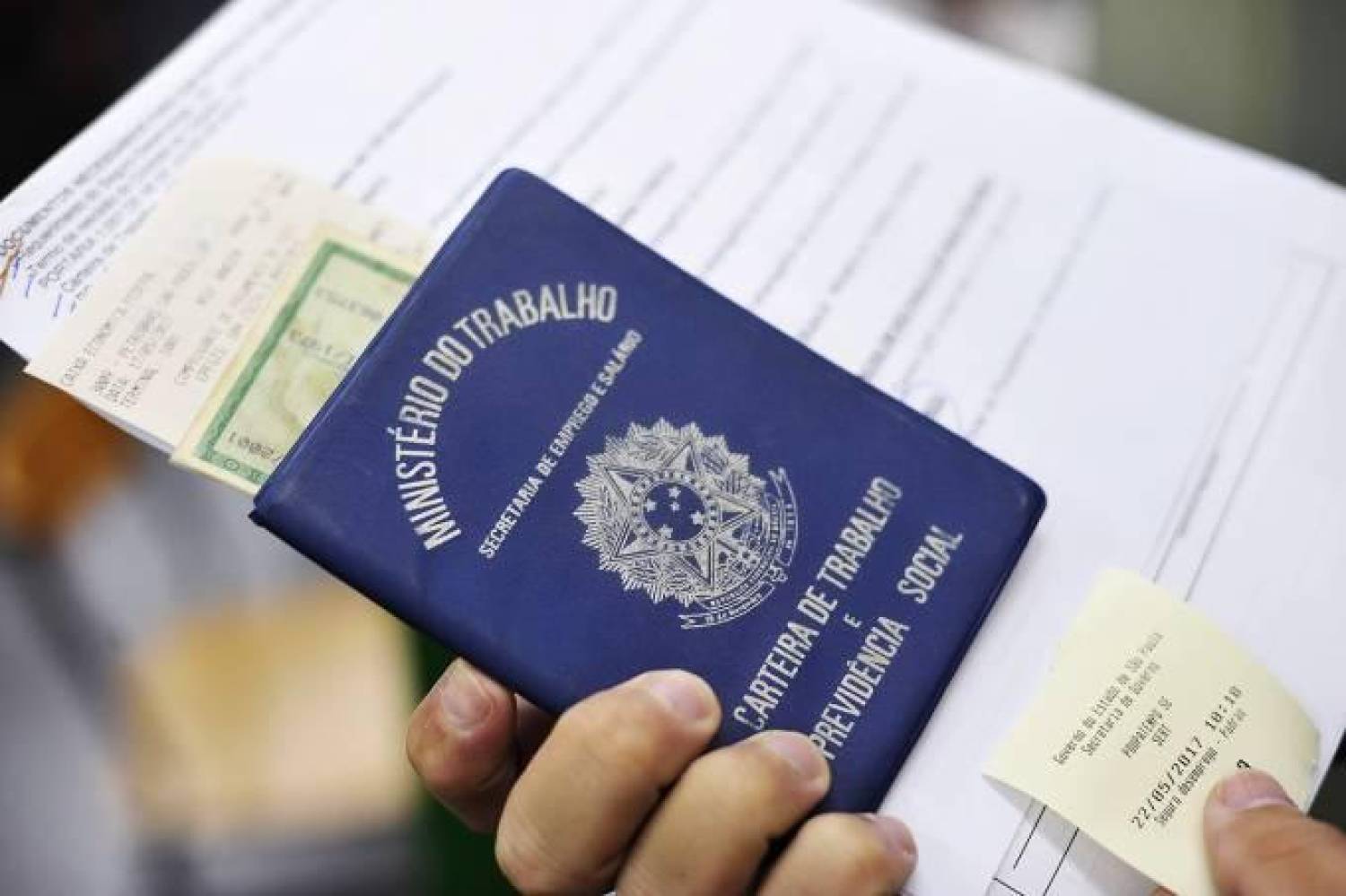 Trabalho intermitente responde por metade das vagas criadas em 2020 Trabalho intermitente responde por metade das vagas criadas em 2020