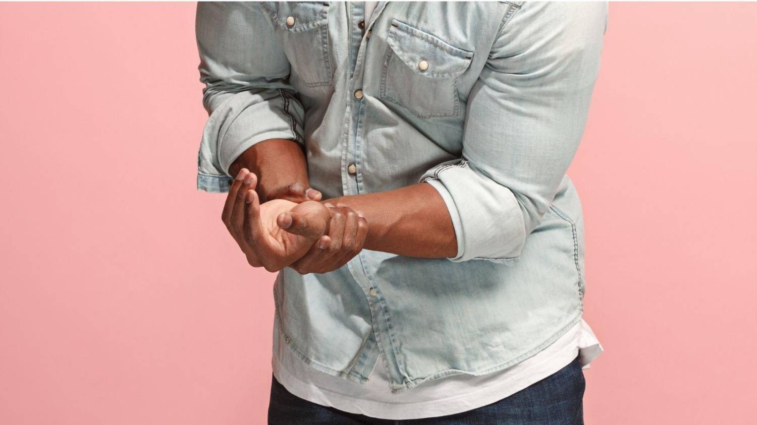 Bancário demitido após cancelamento de aposentadoria será indenizado Bancário demitido após cancelamento de aposentadoria será indenizado