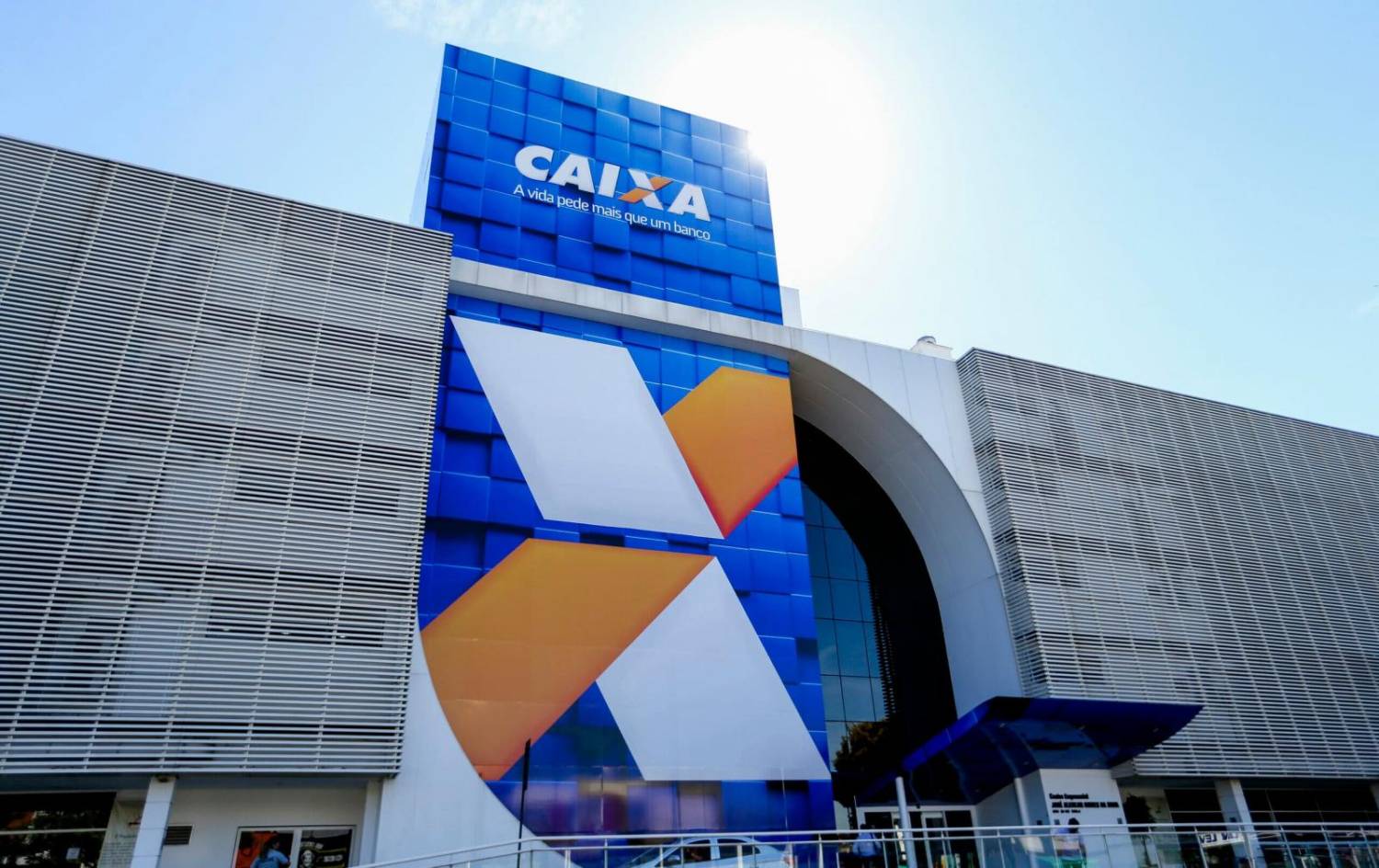 Bolsonaro e Guedes confirmam abertura de capital da Caixa Seguridade