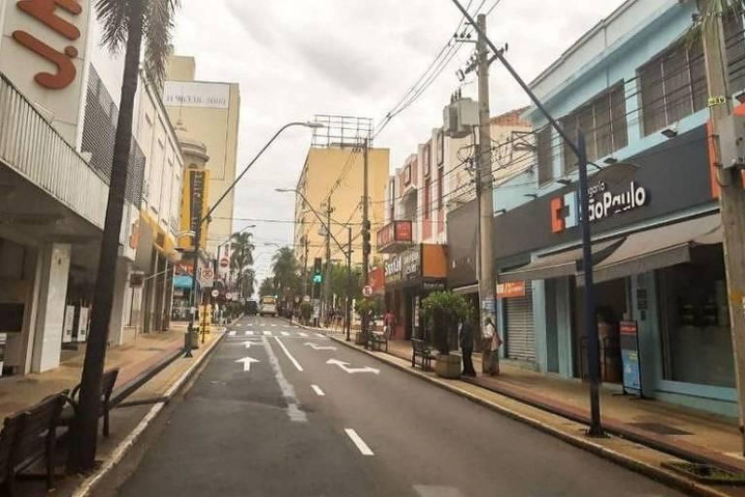 Entidades sindicais pedem ‘lockdown’ de 21 dias e auxílio emergencial digno Entidades sindicais pedem ‘lockdown’ de 21 dias e auxílio emergencial digno