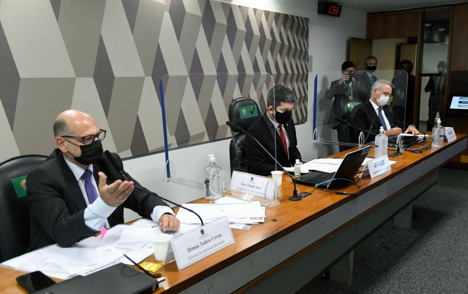 CPI: Brasil já poderia ter recebido 150 milhões de doses de vacinas CPI: Brasil já poderia ter recebido 150 milhões de doses de vacinas