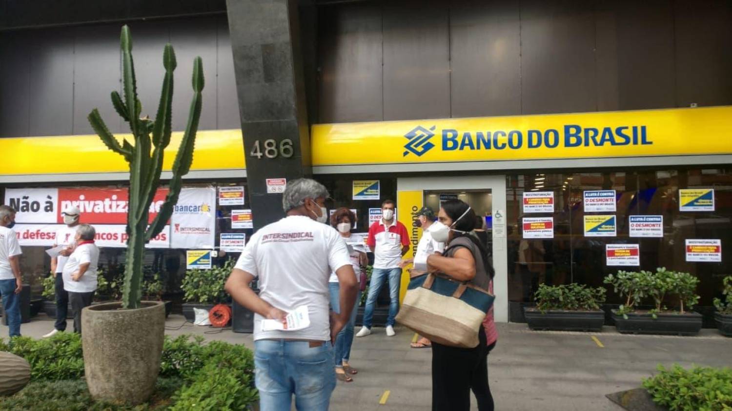 Dia 18 é Nacional de Luta contra a reforma administrativa e privatizações Dia 18 é Nacional de Luta contra a reforma administrativa e privatizações