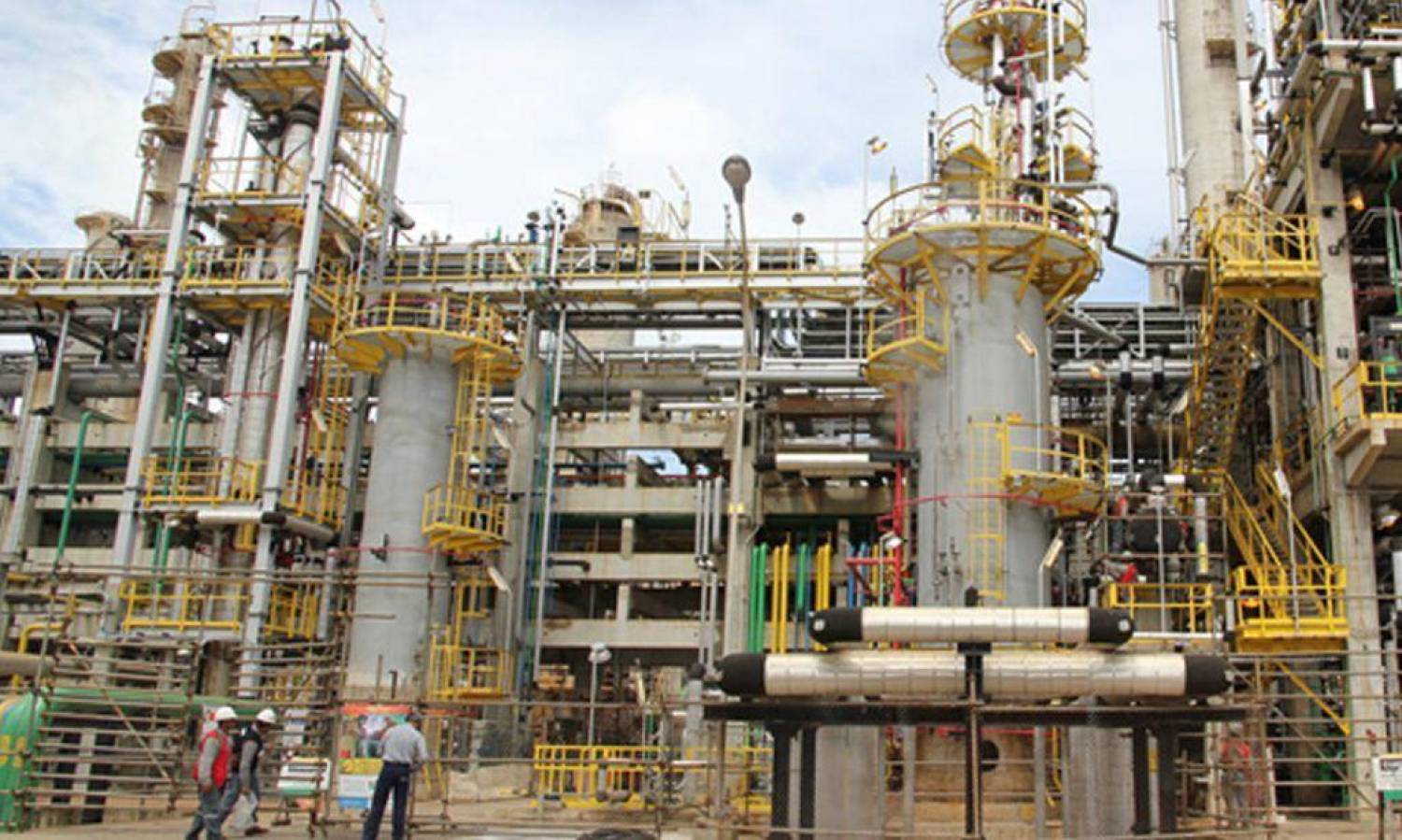 Refinaria privatizada aumenta preços de gasolina mais que Petrobras