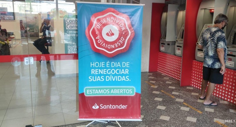 Santander: Sindicato entra na justiça contra abertura aos sábados