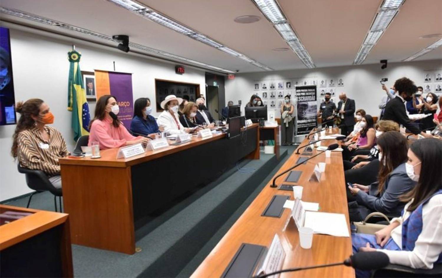 Pressão para que Brasil adote convenção contra assédios no trabalho Pressão para que Brasil adote convenção contra assédios no trabalho