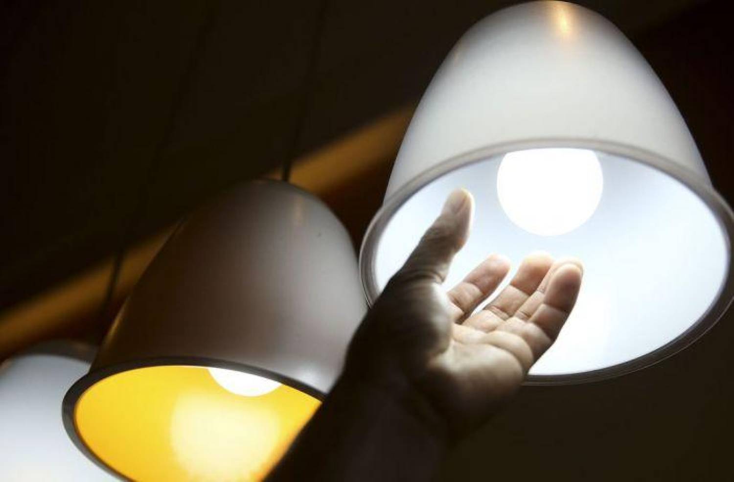 Vamos pagar R$ 40 bi a mais na conta de luz para dar lucro a acionistas Vamos pagar R$ 40 bi a mais na conta de luz para dar lucro a acionistas