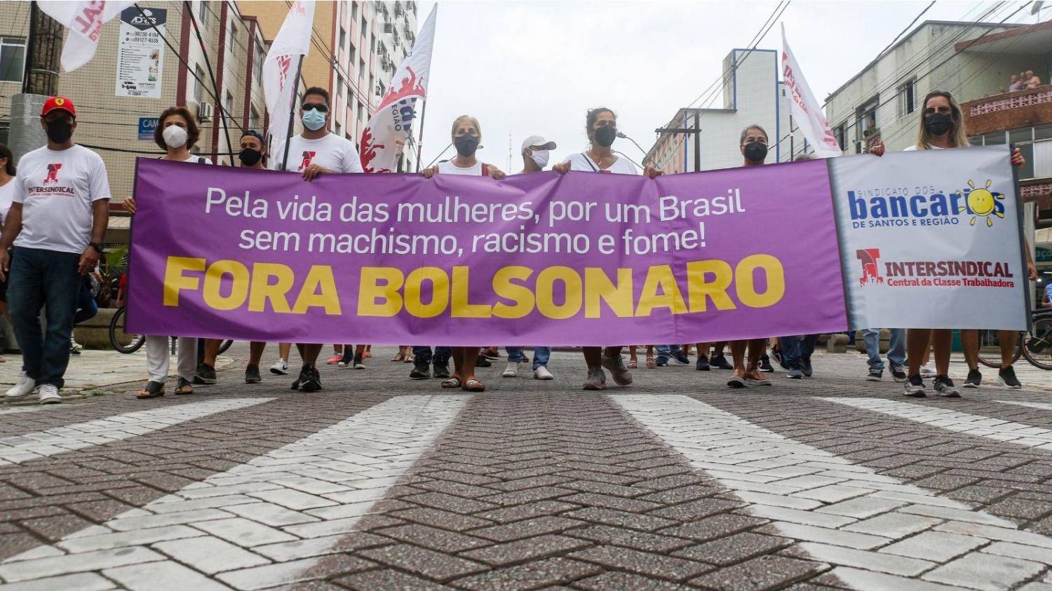 Veja 9 vezes em que Bolsonaro atacou os direitos das mulheres