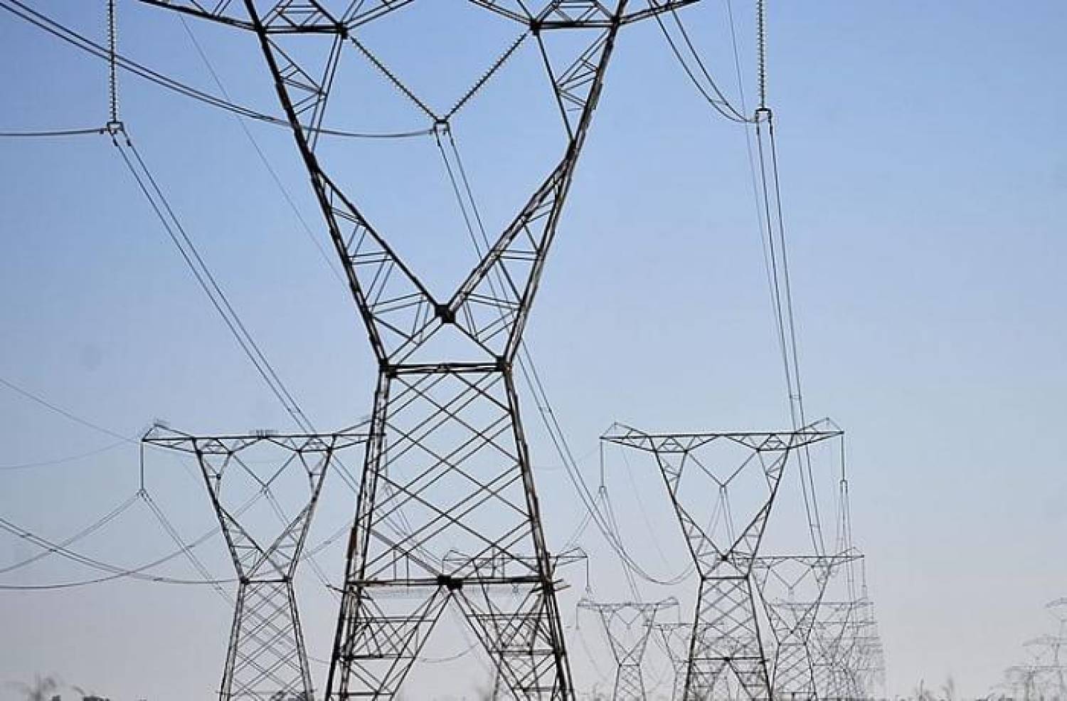 Pesquisadores, sindicatos e associações contra a privatização da Eletrobras Pesquisadores, sindicatos e associações contra a privatização da Eletrobras