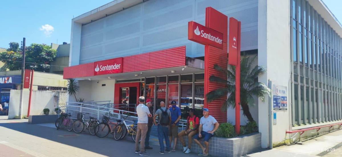 Santander Brasil tem lucro de R$ 4 bilhões no 1º trimestre
