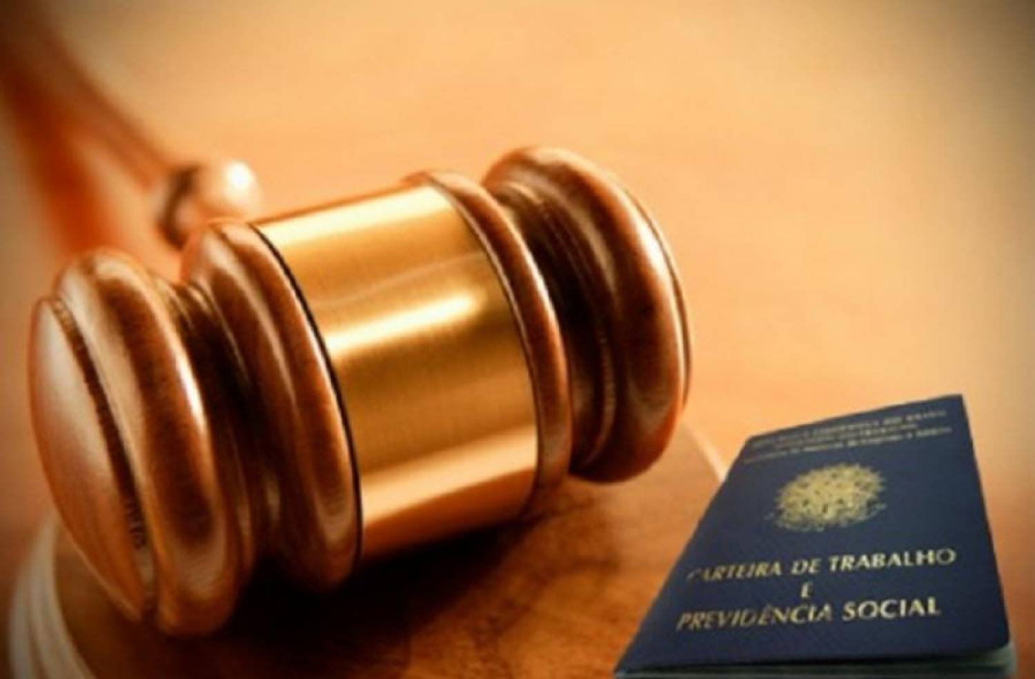 Departamento Jurídico especializado do Sindicato atende a toda a categoria Departamento Jurídico especializado do Sindicato atende a toda a categoria