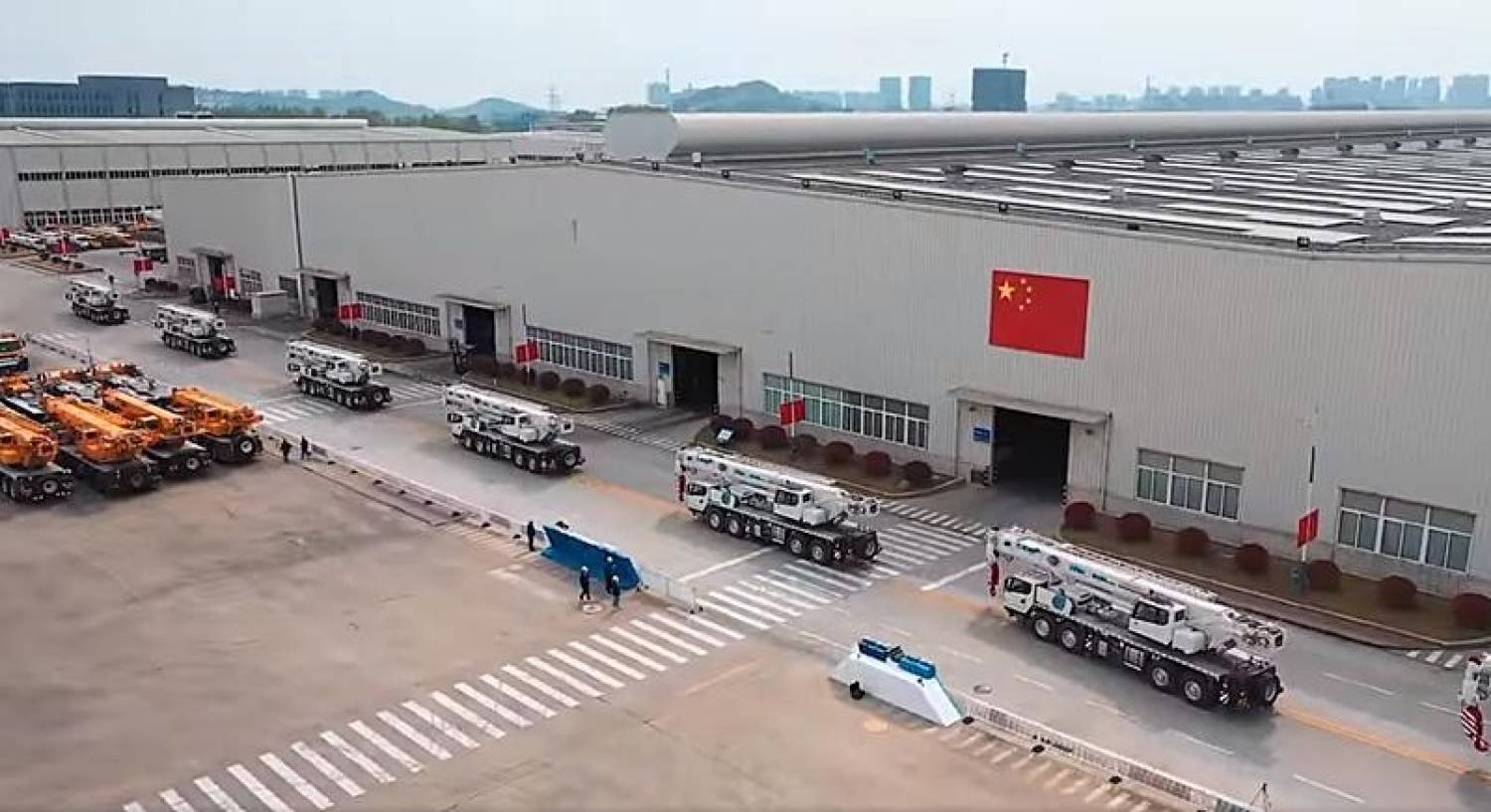 Governo Federal tira R$ 90 milhões de famílias pobres para comprar tratores Governo Federal tira R$ 90 milhões de famílias pobres para comprar tratores