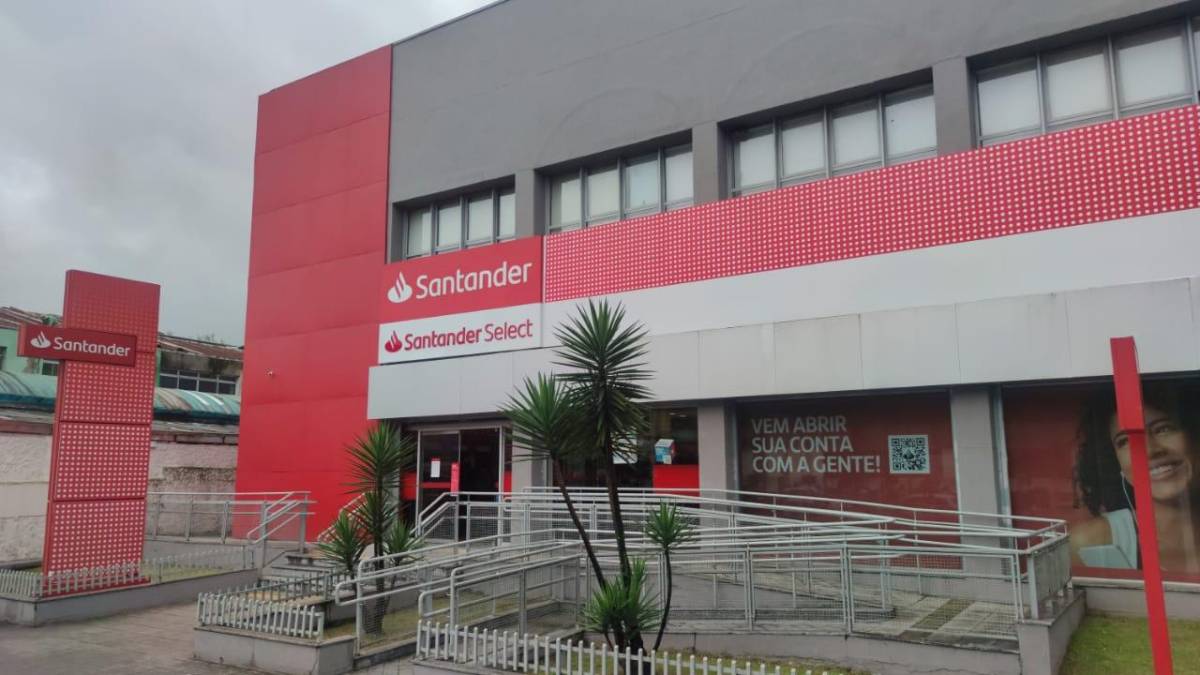 Sindicatos conquistam anistia maior para banco de horas negativas no Santander