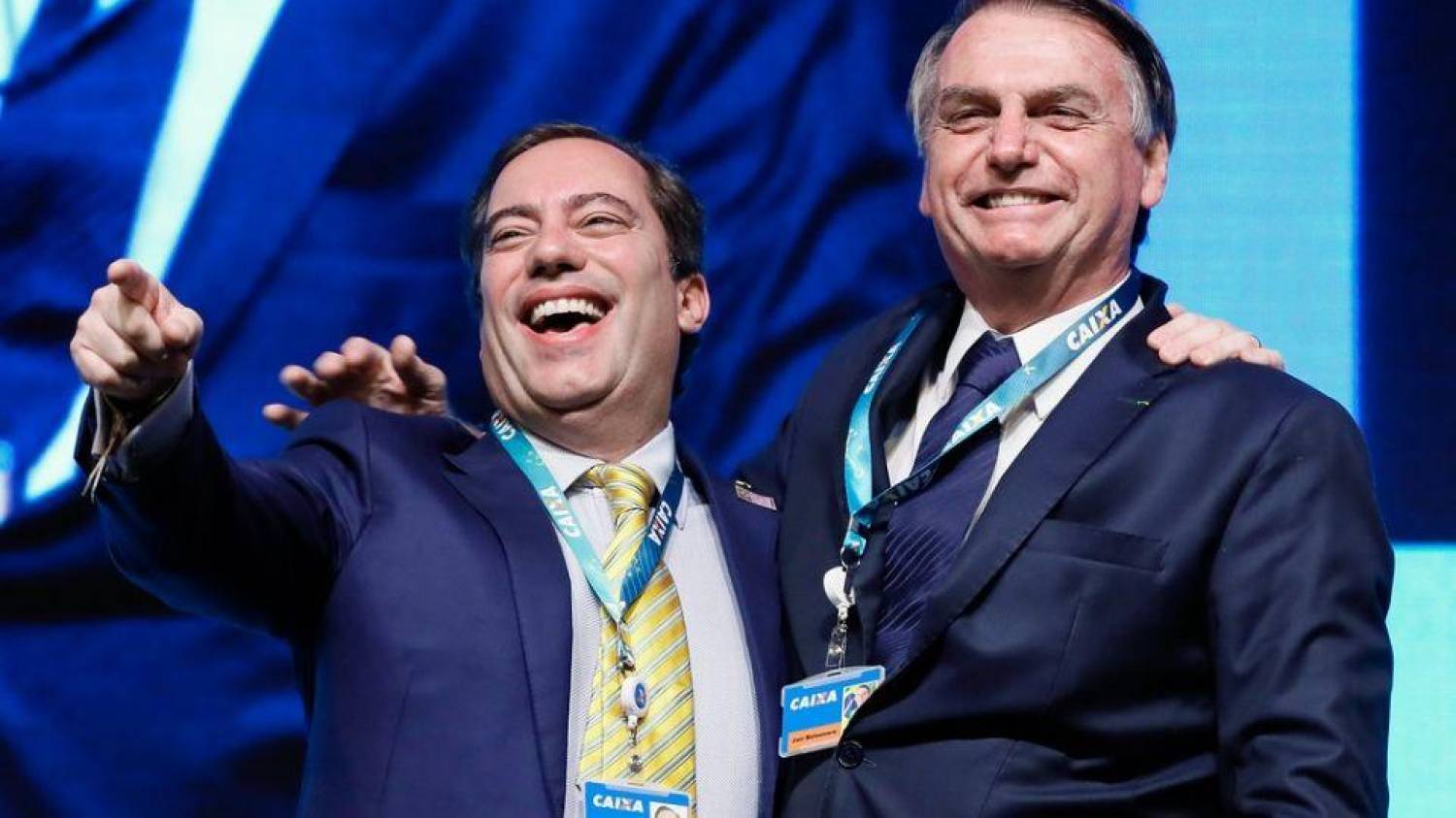 Perseguição: Caixa mandou bancários com altos salários cuidar de filas Perseguição: Caixa mandou bancários com altos salários cuidar de filas