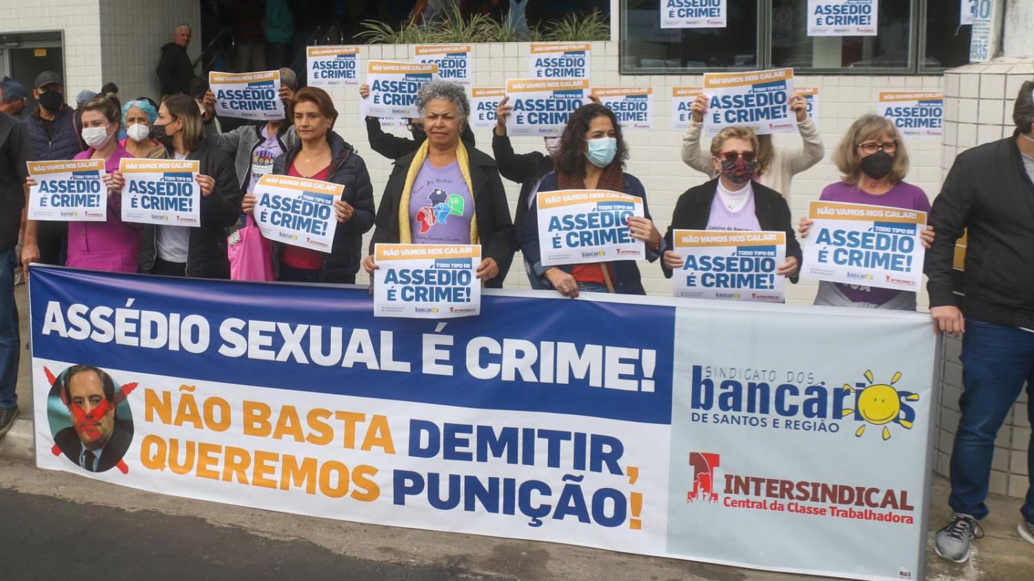 Procuradoria recomenda à Caixa suspender pagamento a Pedro Guimarães Procuradoria recomenda à Caixa suspender pagamento a Pedro Guimarães