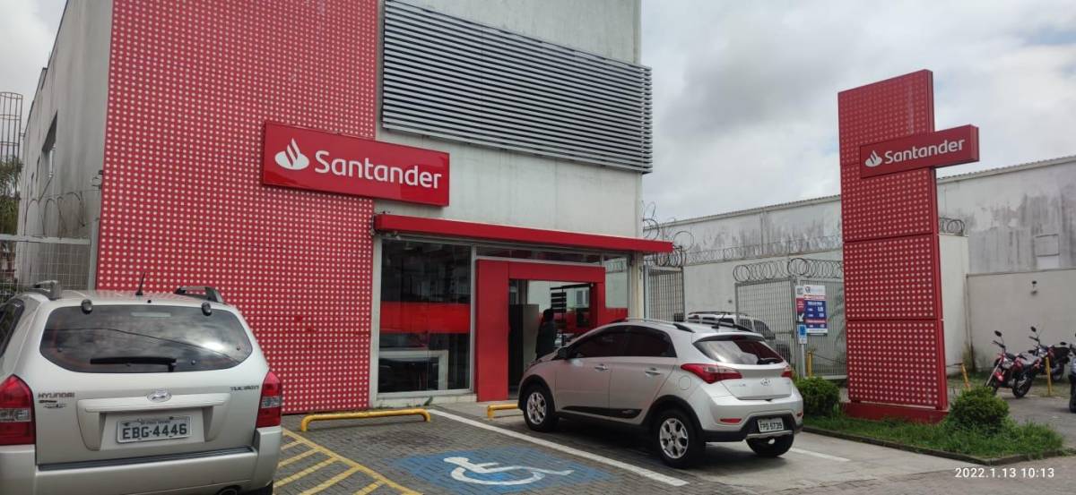 Santander ressarcirá clientes em R$ 79,14 milhões por cobranças indevidas