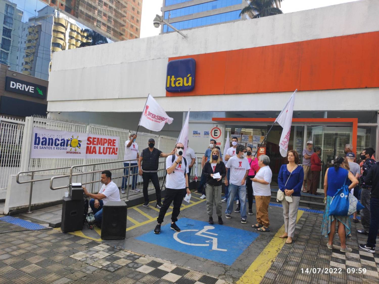 Sindicato protesta no Sindicato protesta no