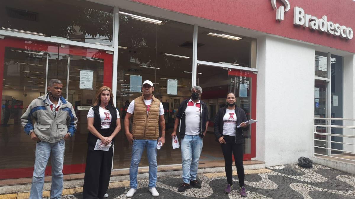 Sindicato denuncia falta de segurança e bancários no Bradesco