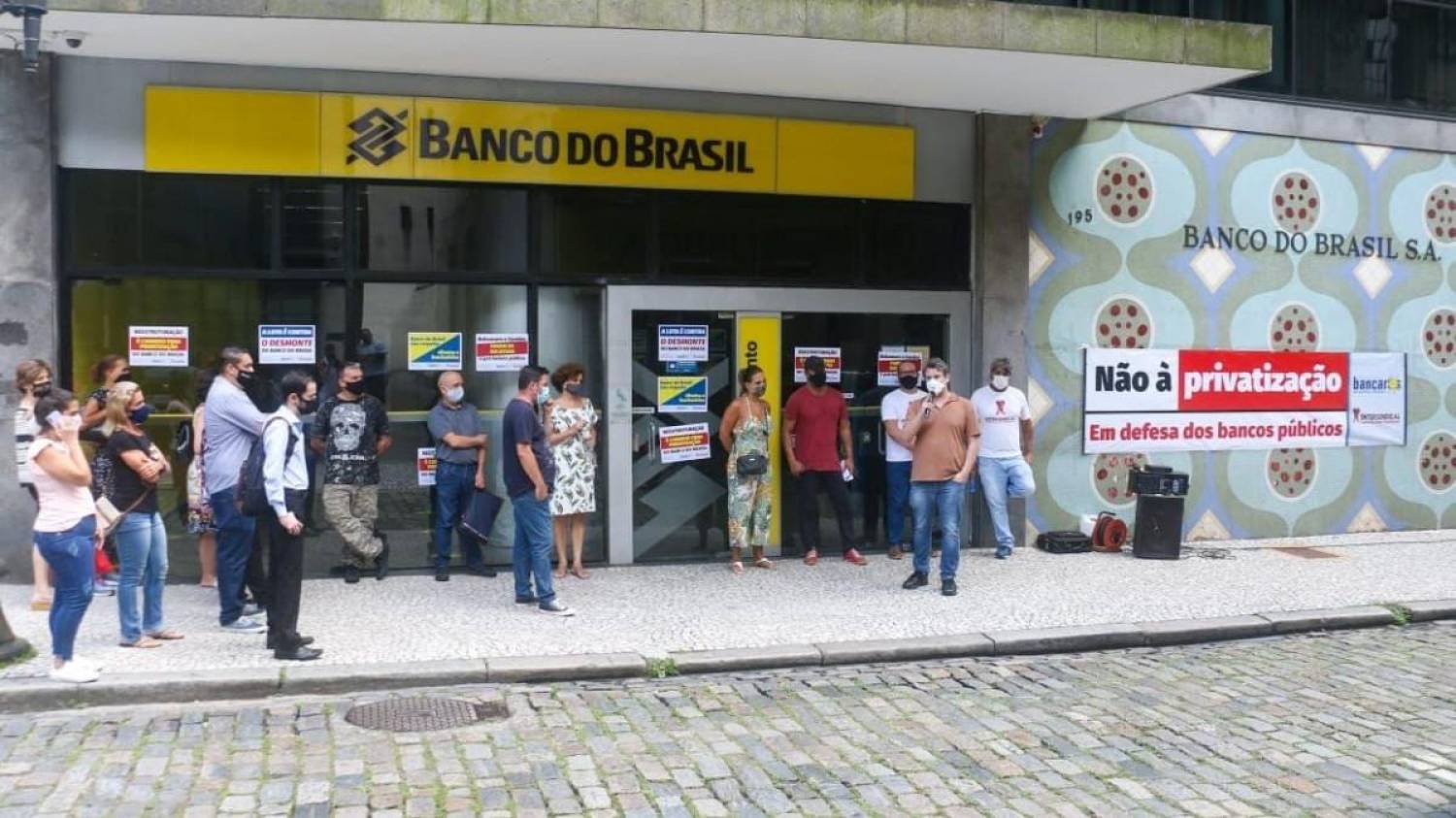 Dados revelam processo de desmonte do BB, que reforça risco de privatização Dados revelam processo de desmonte do BB, que reforça risco de privatização