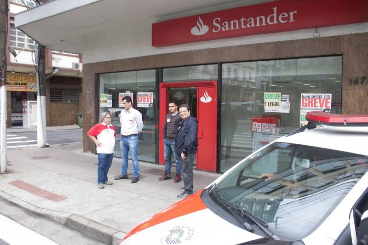 Santander condenado a indenizar ex-gerente por humilhações pelo cumprimento de metas