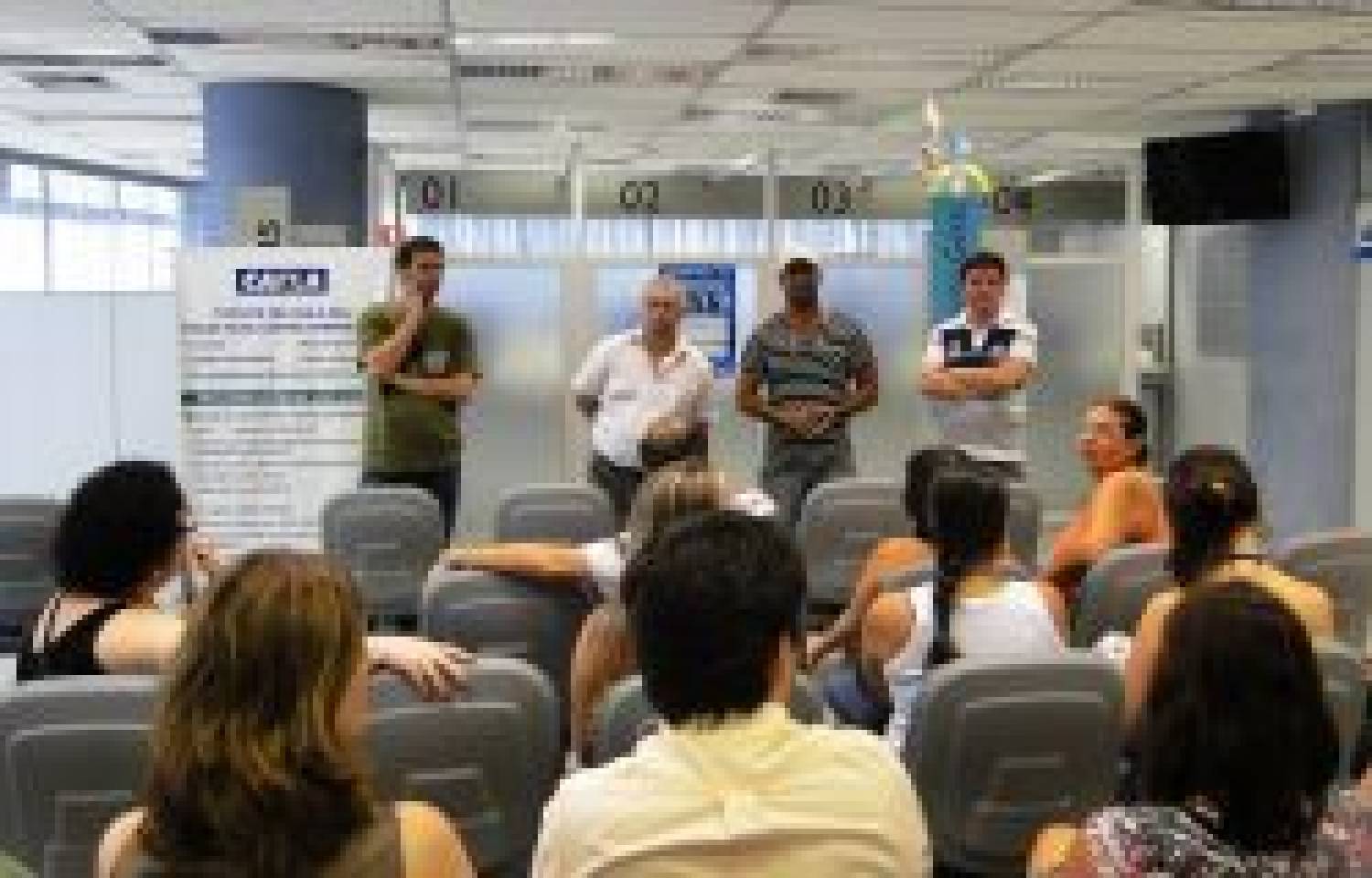 CEF: Sindicato e empregados solucionam problema de refrigeração na agência Ana Costa