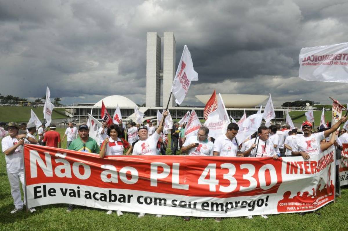 Protesto em Brasília garantiu adiamento da votação dia 7/4